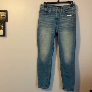 Lucky Brand Mid Rise Crop Ava Jeans size 6 Medium Wash Denim